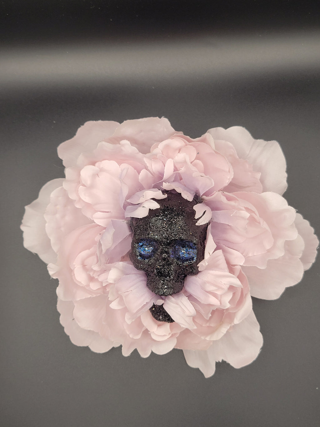Skull Eating Flower Hair Clip