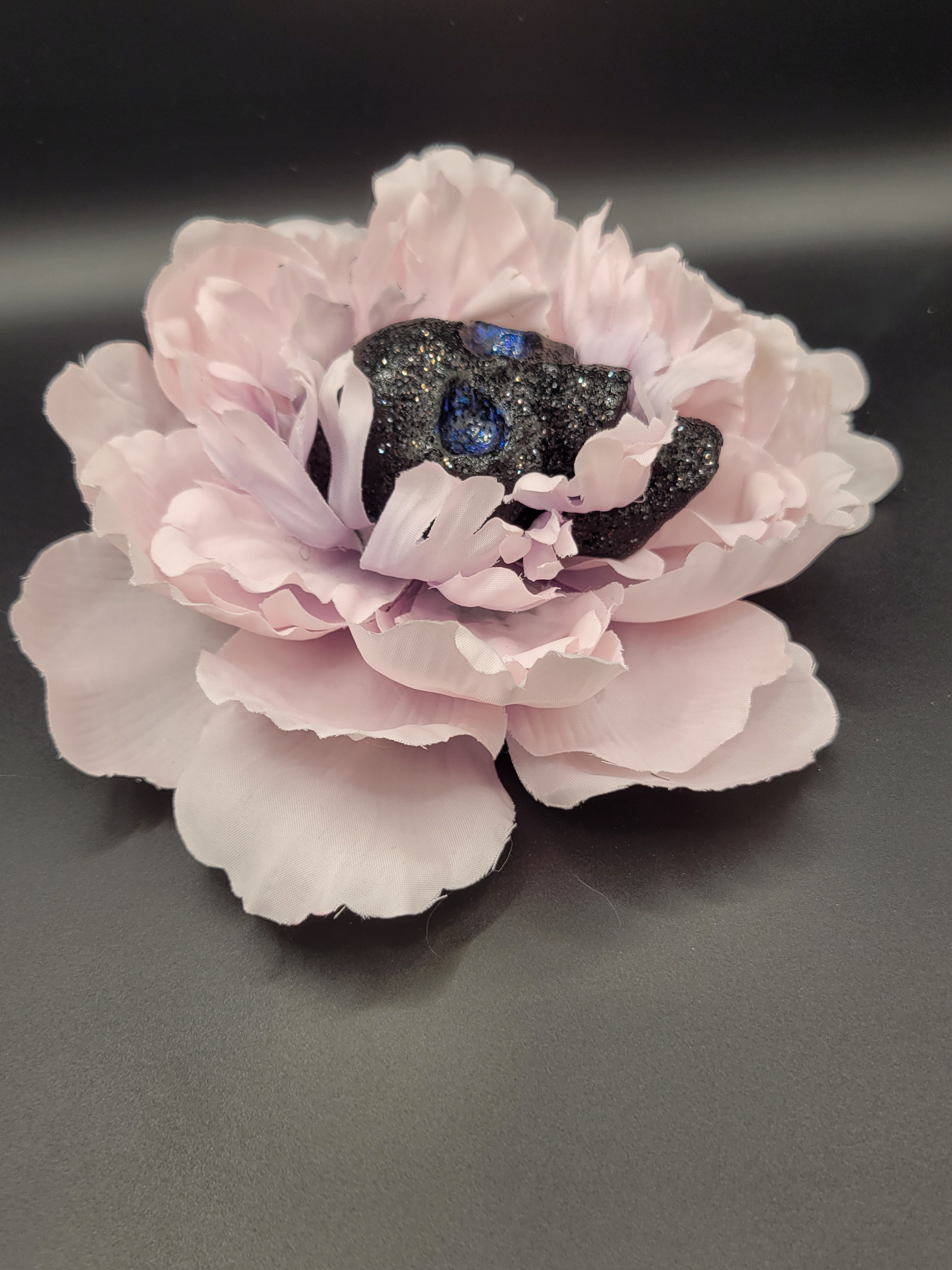 Skull Eating Flower Hair Clip
