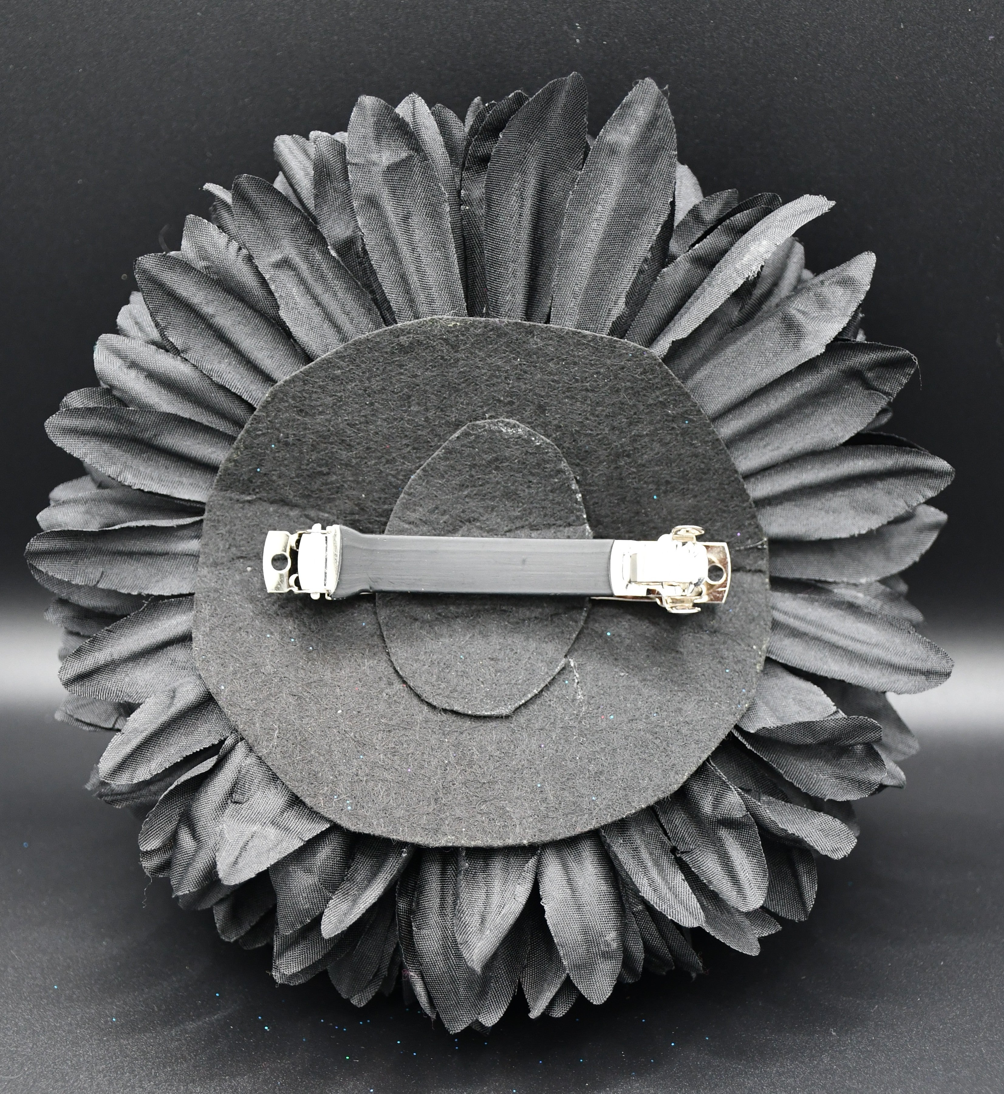 Skull Eating Flower Hair Clip