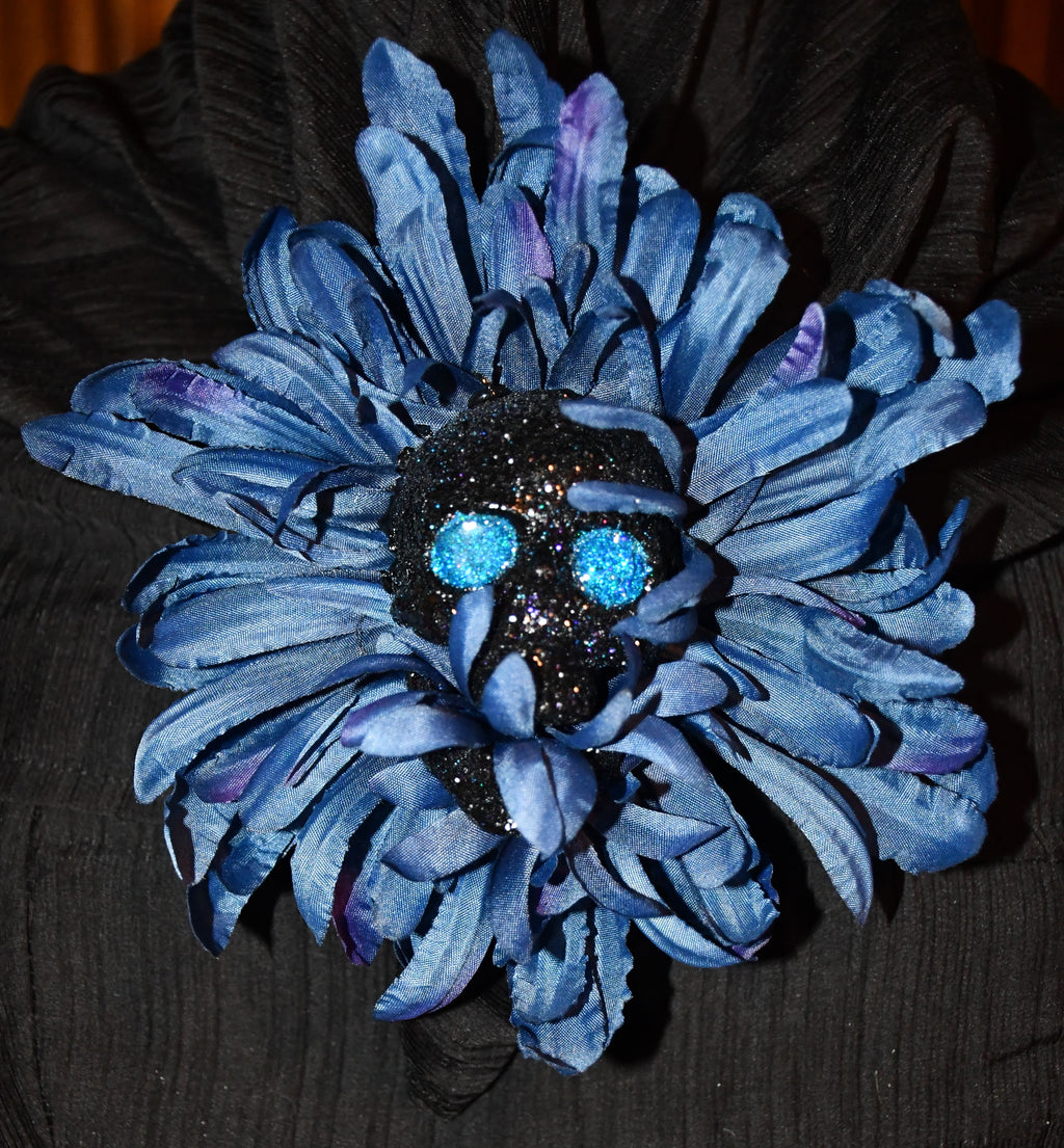 Skull Eating Flower Hair Clip