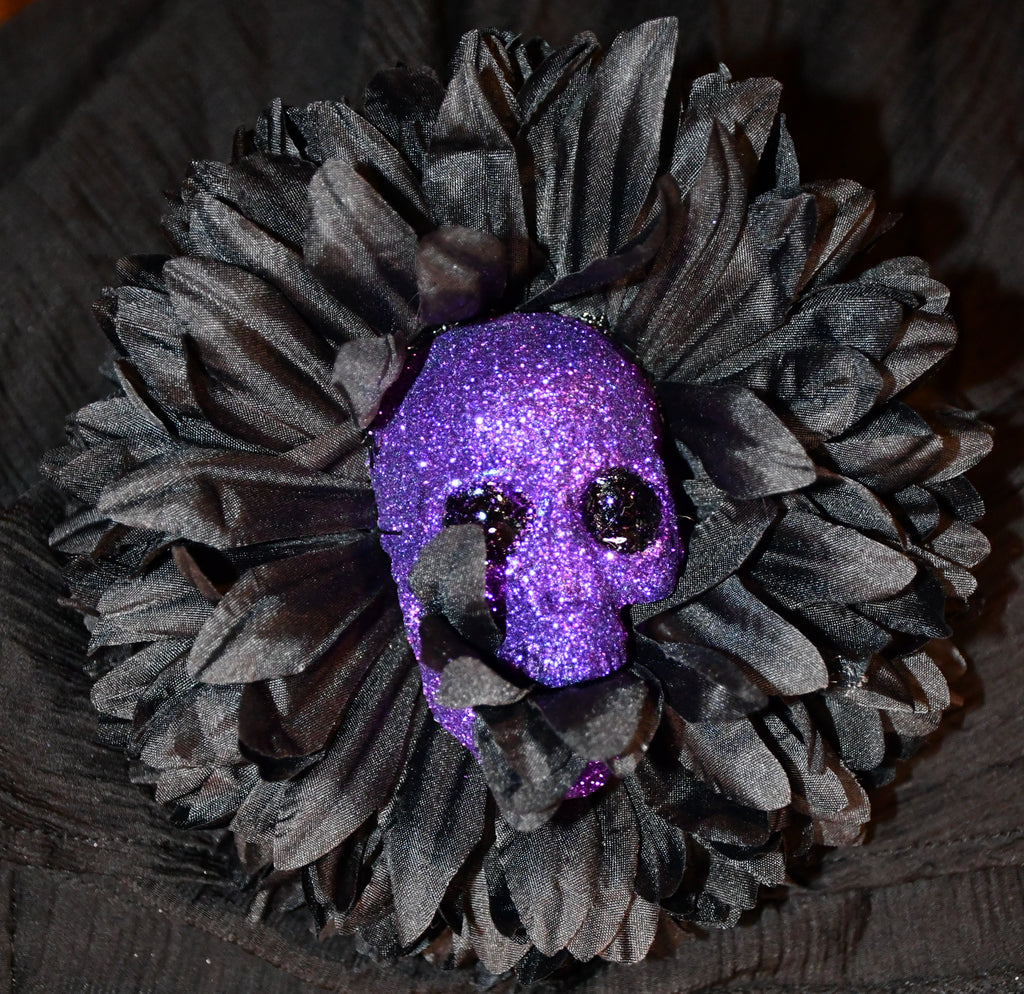 Skull Eating Flower Hair Clip