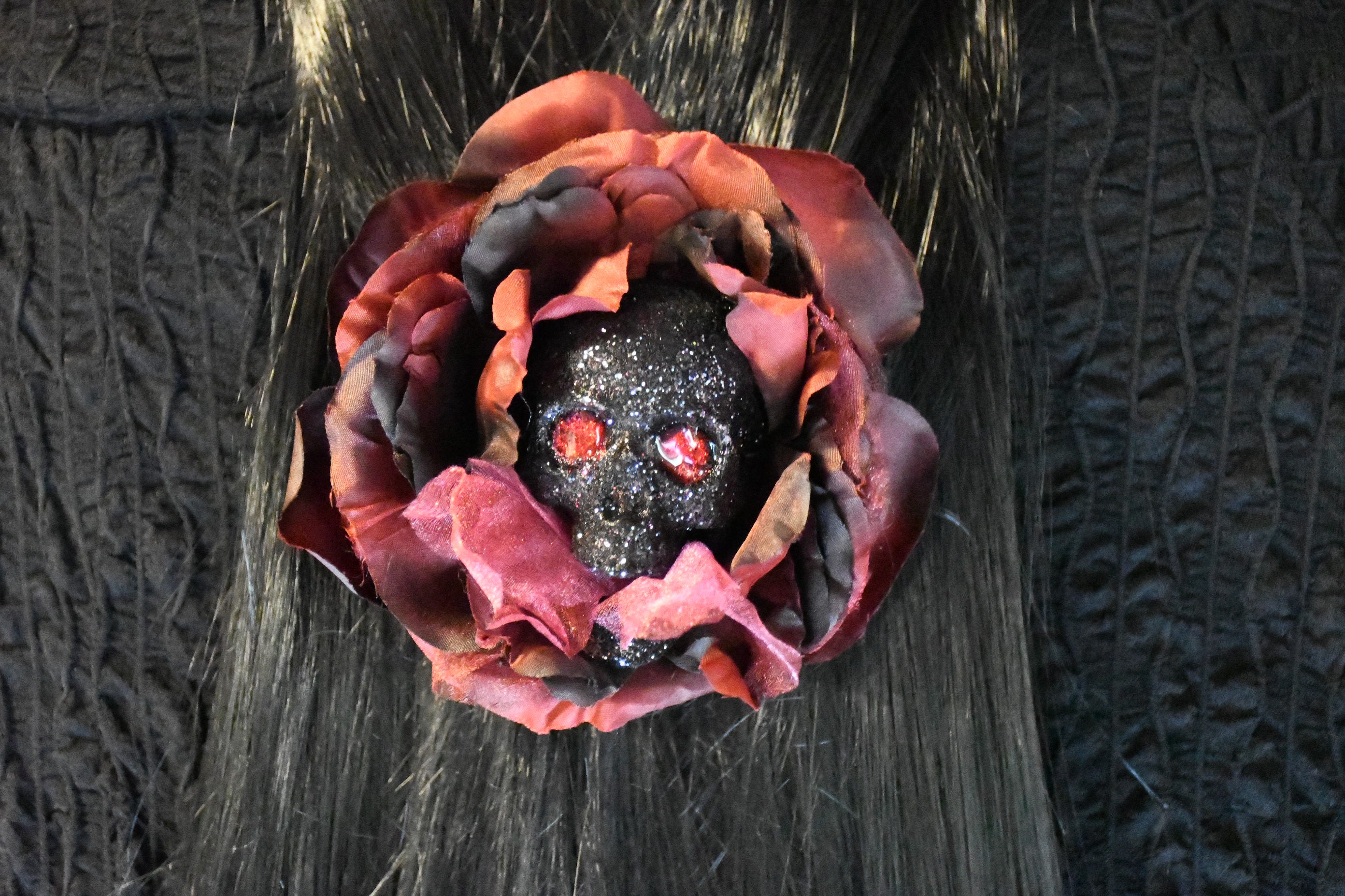 Skull Eating Flower Hair Clip